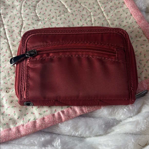 Lug Rodeo Wallet Raspberry Quilted Like New - Picture 4 of 7